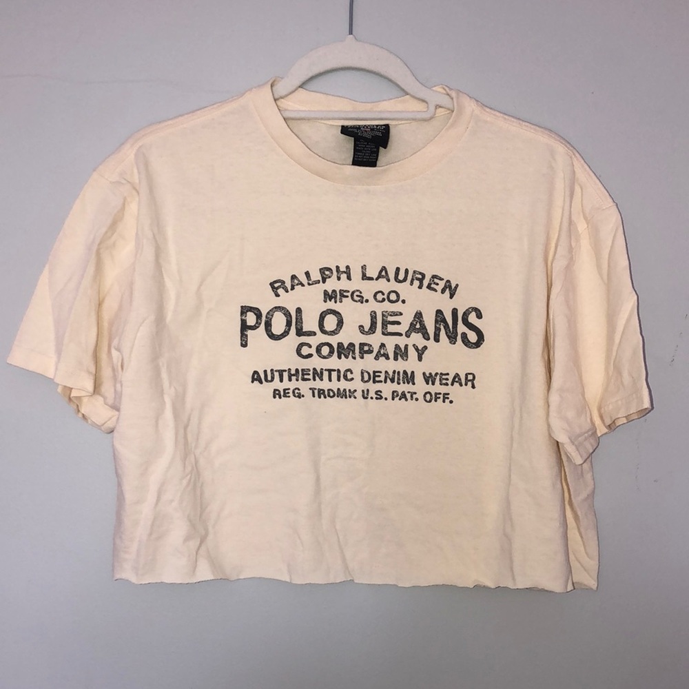 🌸Buy 1 get 1 free tops🌸